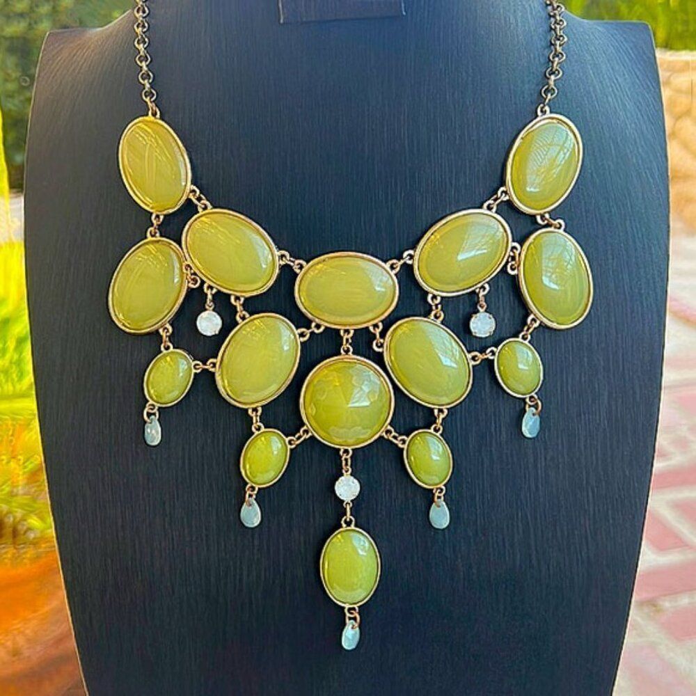 Vintage Jade Green & Gold Statement Necklace